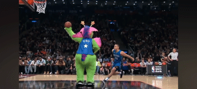 动图预警??近10年满分扣篮？麦克朗霸屏 拉文&戈登世纪大战