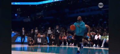 动图预警??近10年满分扣篮？麦克朗霸屏 拉文&戈登世纪大战