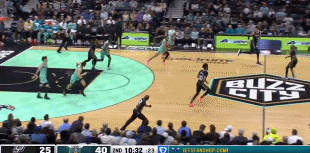 菜鸟丨卡斯尔15中10新高33分 “大方脑袋”科利尔15+13连中关键球