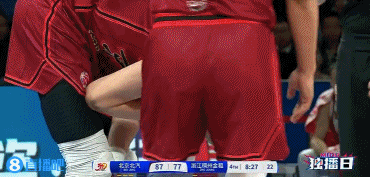 眼部已拆线！探长：周琦近期会再次复查 他正尽全力康复